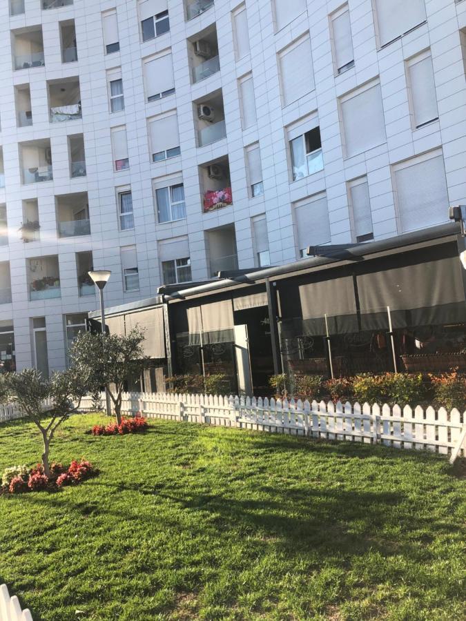 Rovena'S Apartment - Free Parking Тирана Экстерьер фото