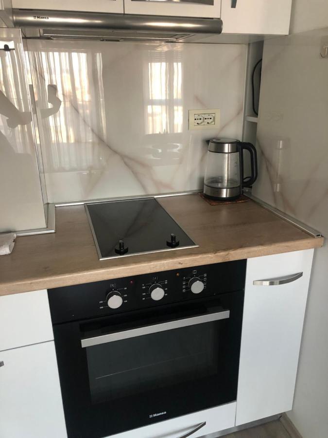 Rovena'S Apartment - Free Parking Тирана Экстерьер фото